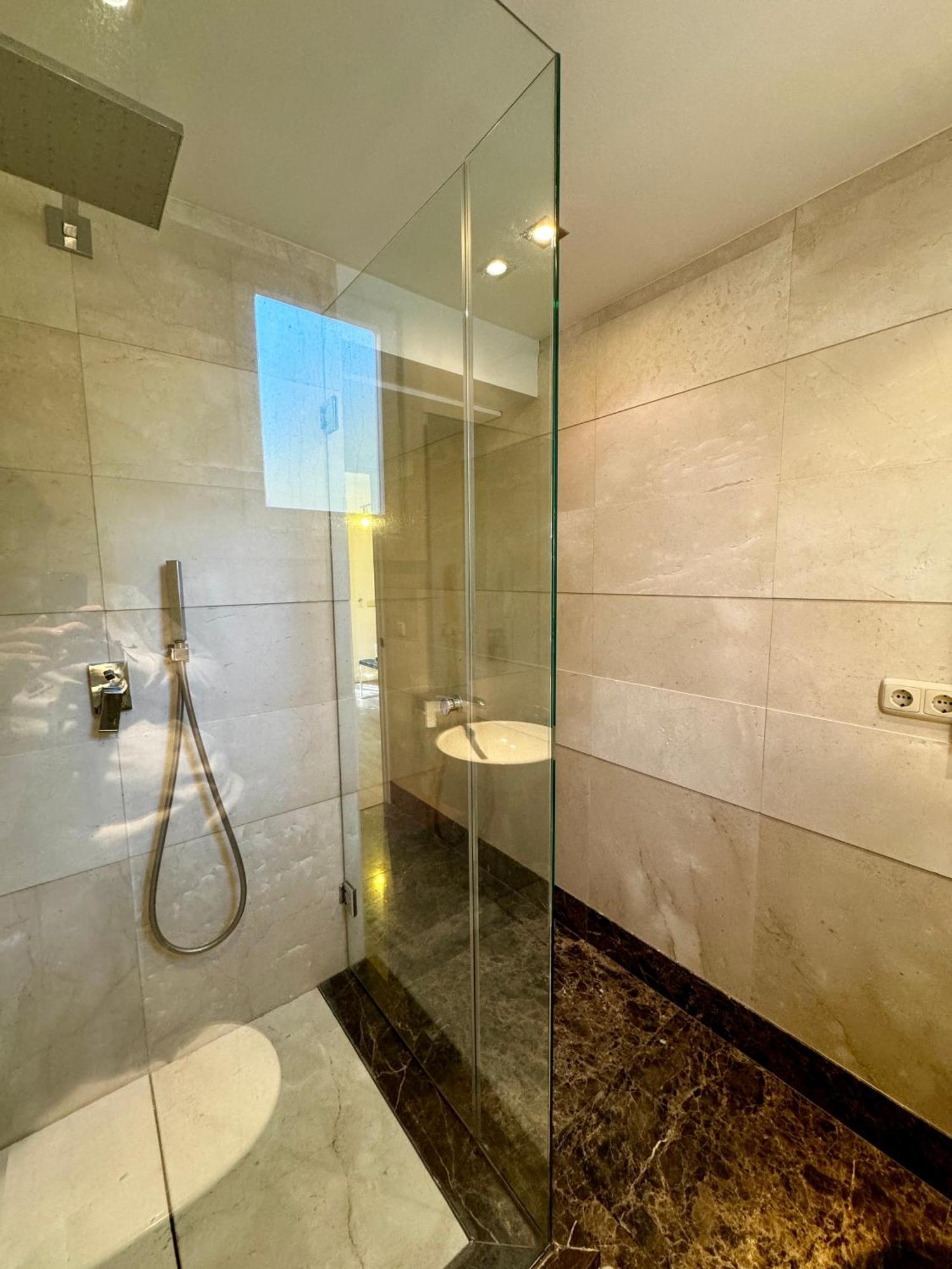 Golden Mile Near To Puerto Banus - Eaw Homes Marbella